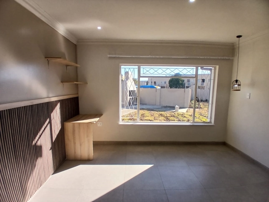 To Let 4 Bedroom Property for Rent in Pellissier Free State